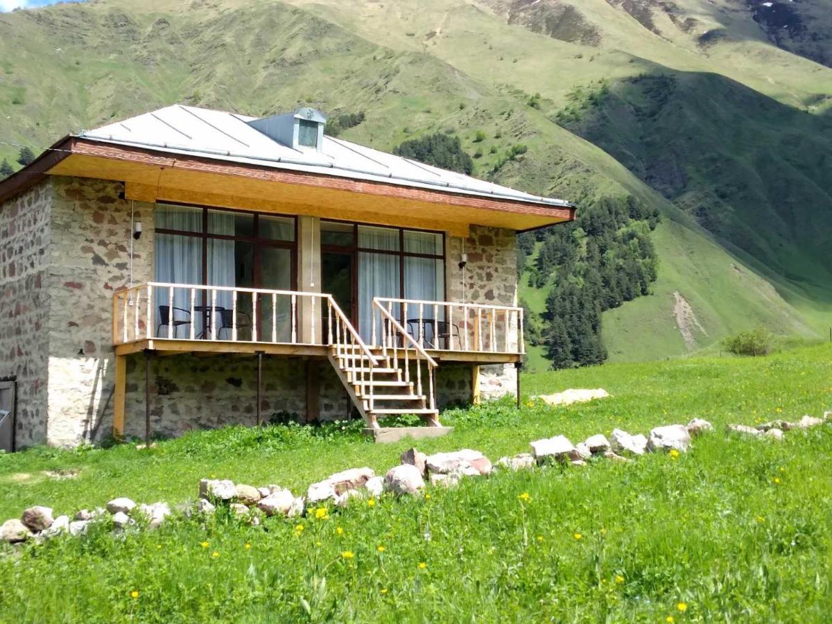 Hotel Terkhena Stepancminda Exteriér fotografie