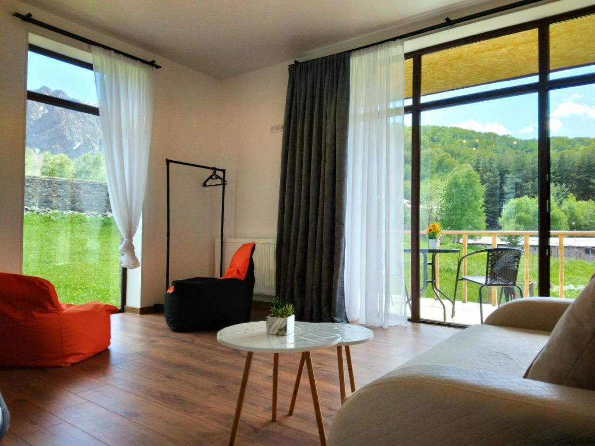 Hotel Terkhena Stepancminda Exteriér fotografie