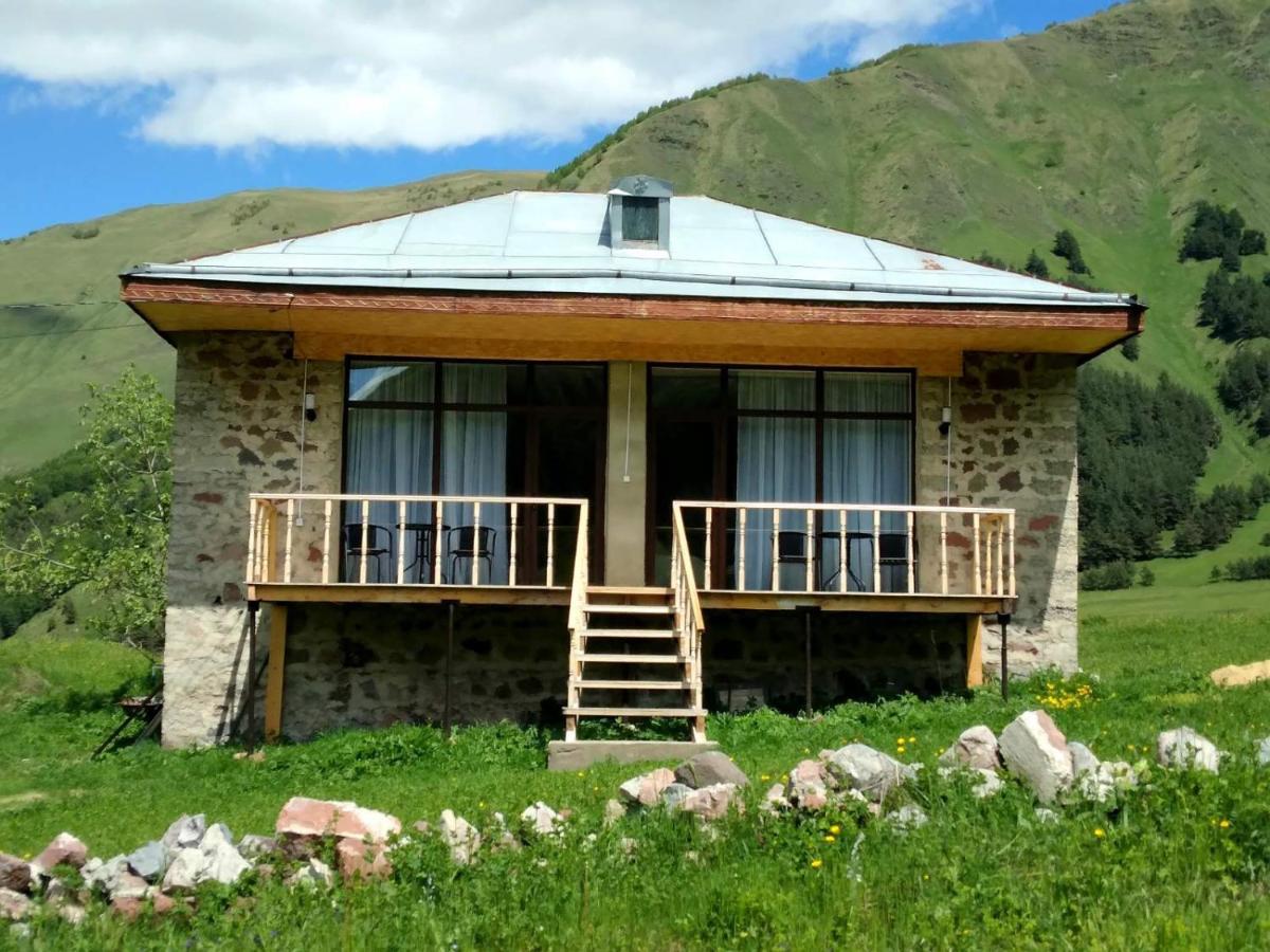 Hotel Terkhena Stepancminda Exteriér fotografie