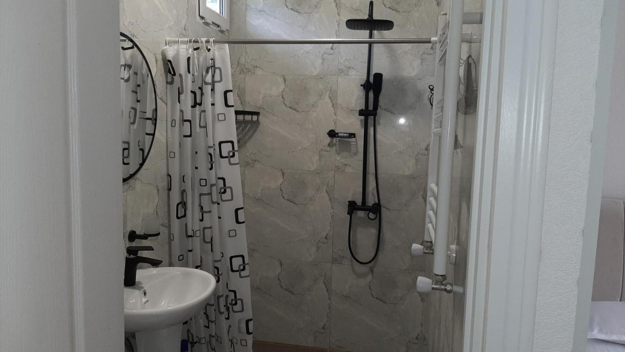 Hotel Terkhena Stepancminda Exteriér fotografie