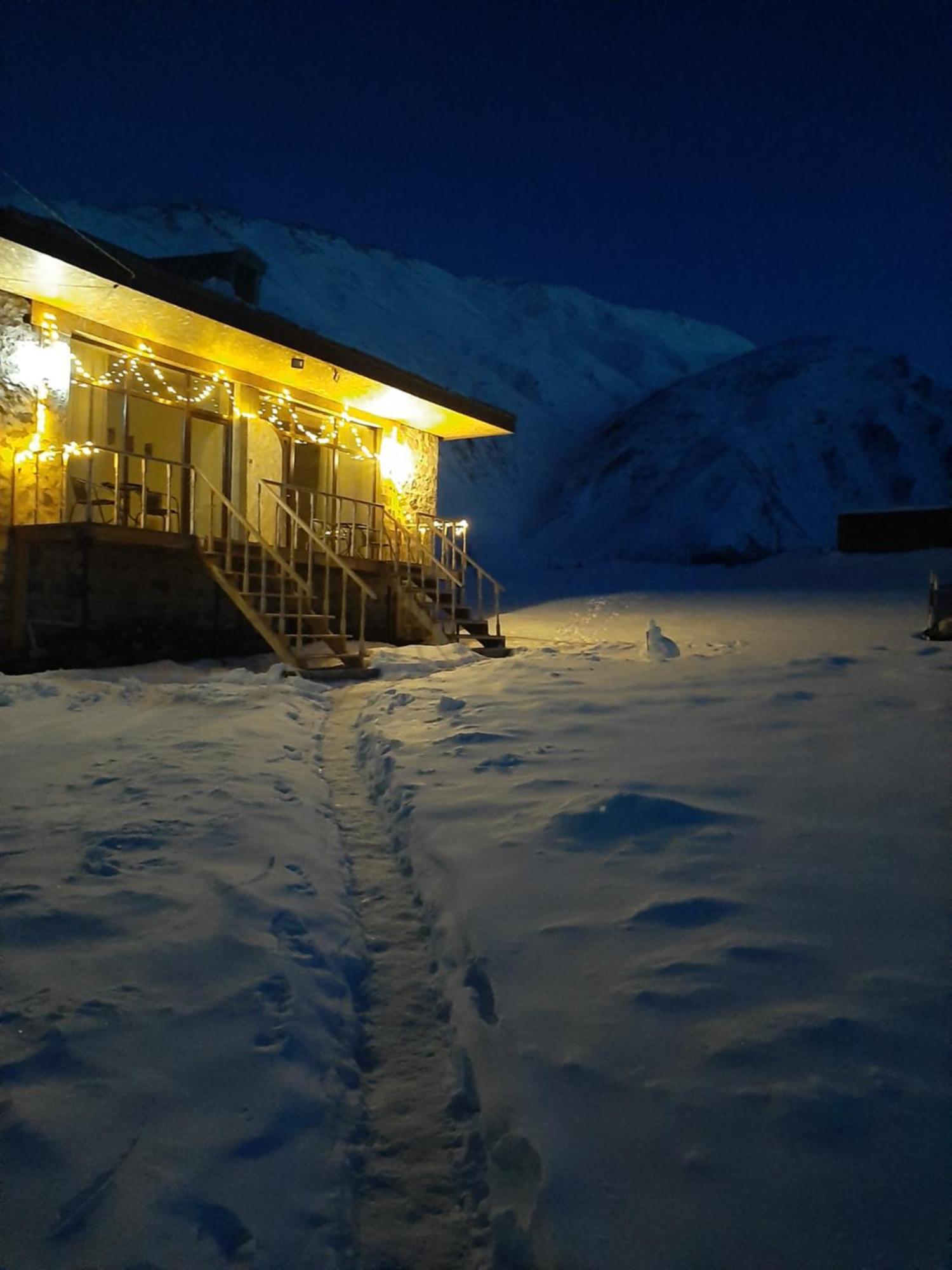 Hotel Terkhena Stepancminda Exteriér fotografie